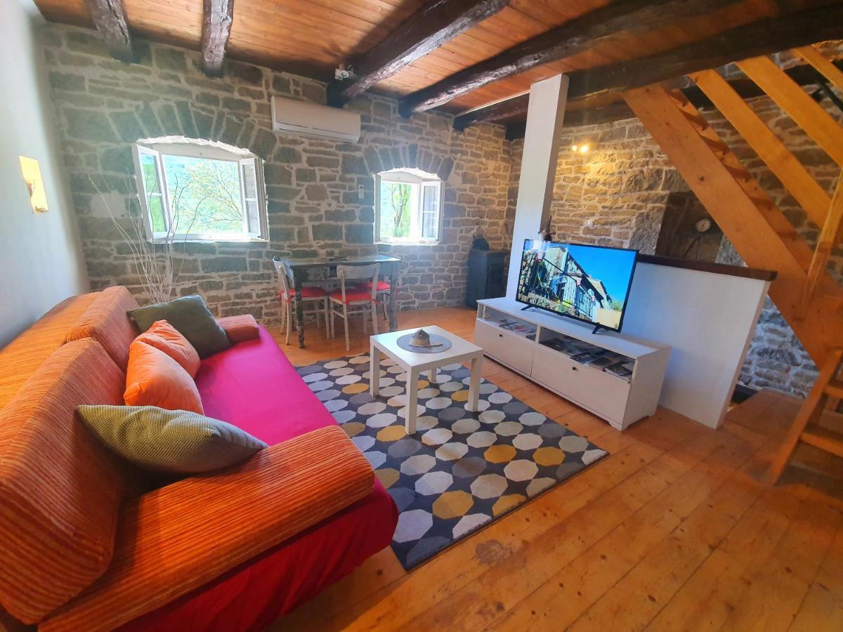 Casa Leonarda, Old Authentic Istrian Stone House Near Motovun, Central Istria Zamask Ngoại thất bức ảnh