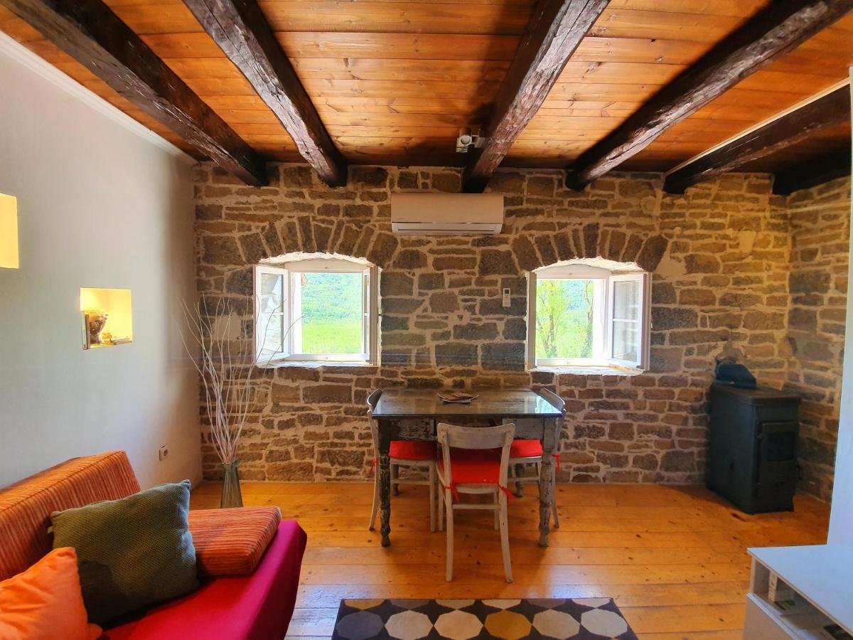 Casa Leonarda, Old Authentic Istrian Stone House Near Motovun, Central Istria Zamask Ngoại thất bức ảnh
