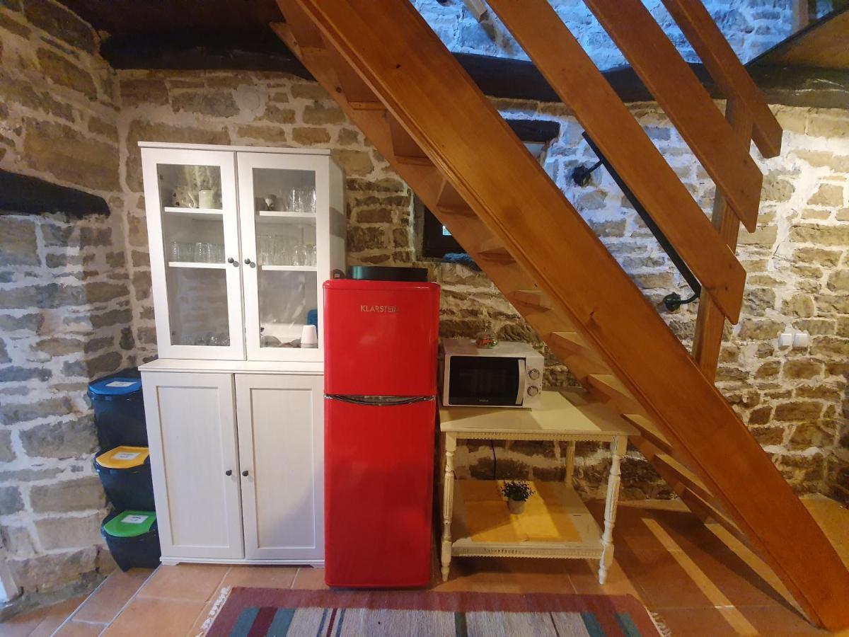 Casa Leonarda, Old Authentic Istrian Stone House Near Motovun, Central Istria Zamask Ngoại thất bức ảnh