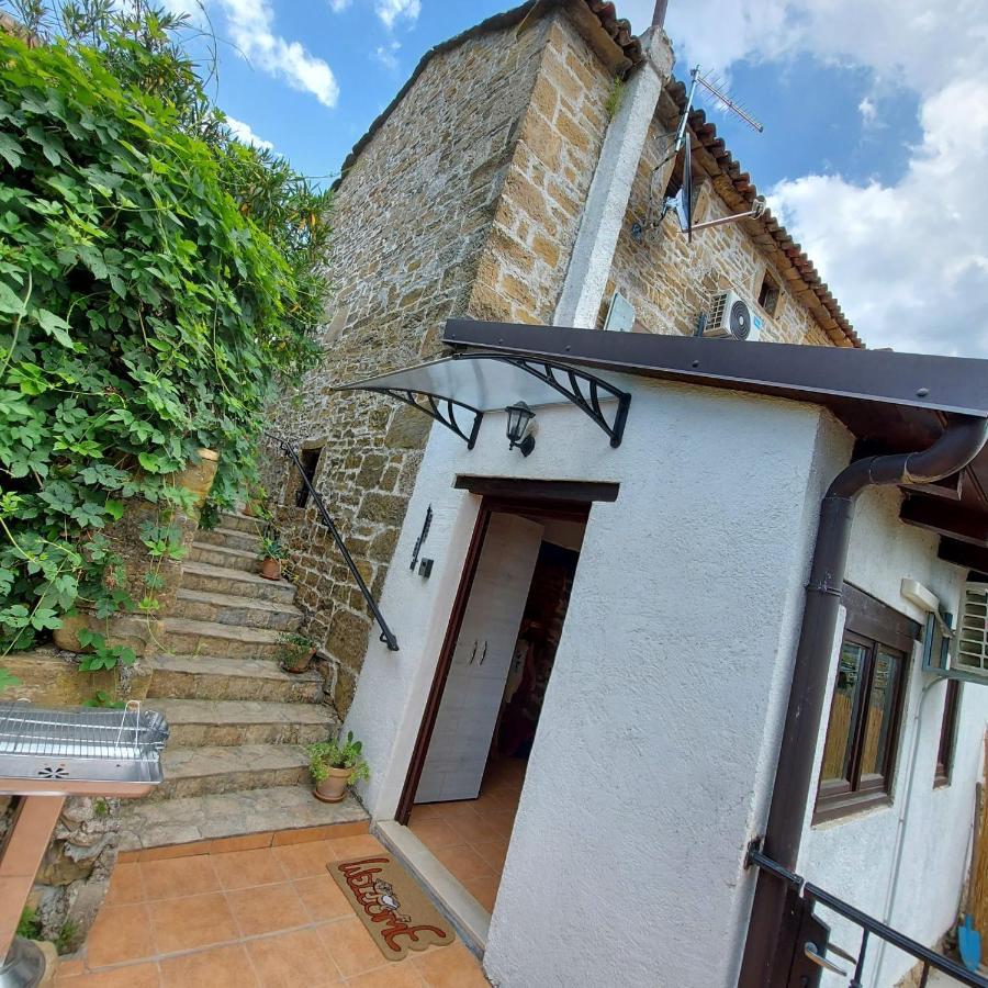 Casa Leonarda, Old Authentic Istrian Stone House Near Motovun, Central Istria Zamask Ngoại thất bức ảnh