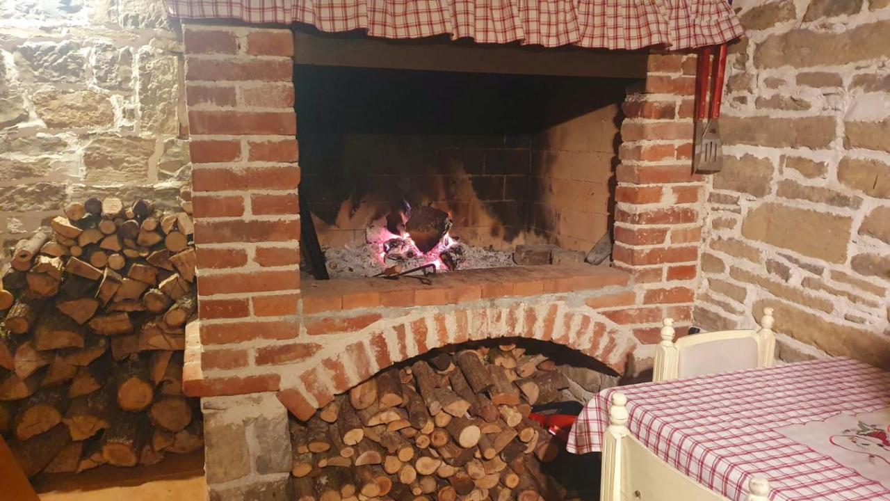 Casa Leonarda, Old Authentic Istrian Stone House Near Motovun, Central Istria Zamask Ngoại thất bức ảnh